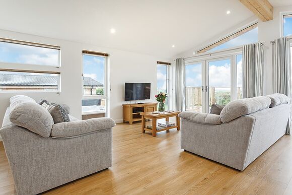 Bryher - Caddy&rsquo;s Corner Lodges, Carnmenellis, Nr Falmouth