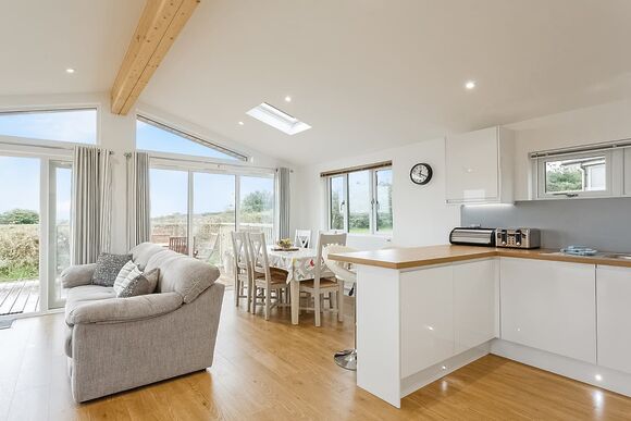 Bryher - Caddy’s Corner Lodges, Carnmenellis, Nr Falmouth