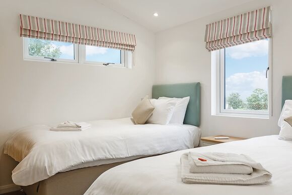 Bryher - Caddy&rsquo;s Corner Lodges, Carnmenellis, Nr Falmouth