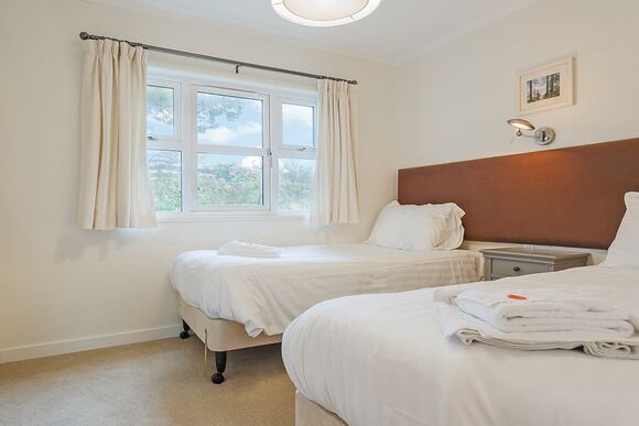 Godrevy - Caddy&rsquo;s Corner Lodges, Carnmenellis, Nr Falmouth