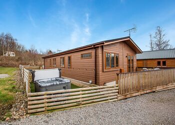 Lochton - Castlewood Lodges, Castlewood