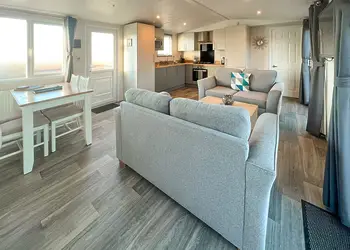 Puffin Lodge - Caistor Lakes Lodges, Caistor, Market Rasen