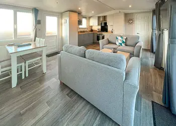 Puffin Lodge - Caistor Lakes Lodges, Caistor, Market Rasen
