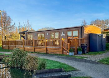 Kingfisher Lodge - Caistor Lakes Lodges, Caistor, Market Rasen