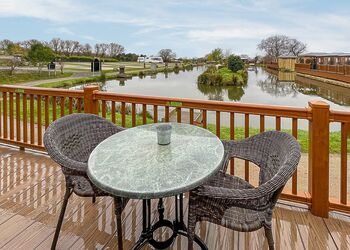 Kingfisher Lodge - Caistor Lakes Lodges, Caistor, Market Rasen