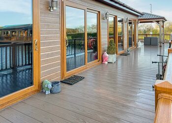 Grebe Lodge - Caistor Lakes Lodges, Caistor, Market Rasen