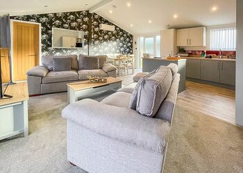 Cygnet Lodge - Caistor Lakes Lodges, Caistor, Market Rasen