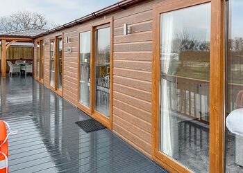 Eider Lodge - Caistor Lakes Lodges, Caistor, Market Rasen