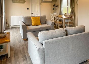 Eider Lodge - Caistor Lakes Lodges, Caistor, Market Rasen