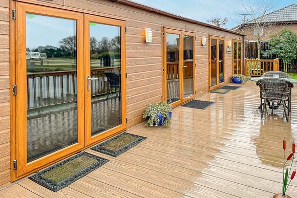 Kingfisher Lodge - Caistor Lakes Lodges, Caistor, Market Rasen
