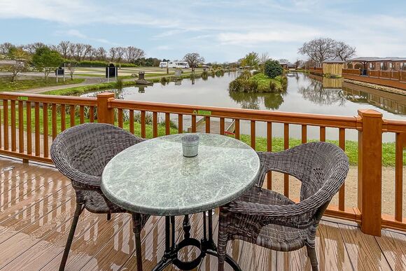 Kingfisher Lodge - Caistor Lakes Lodges, Caistor, Market Rasen