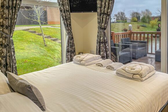 Swan Lodge - Caistor Lakes Lodges, Caistor, Market Rasen