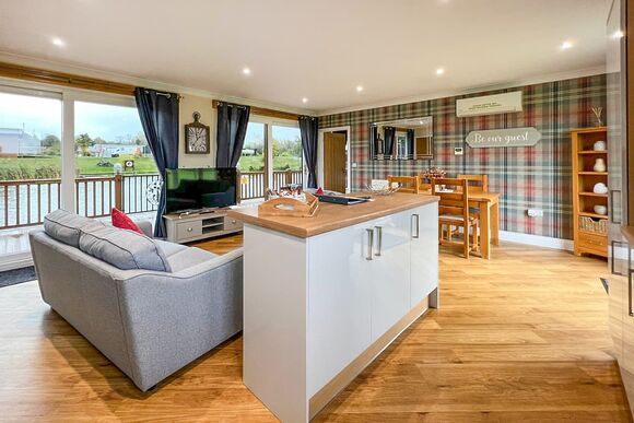 Mallard Lodge - Caistor Lakes Lodges, Caistor, Market Rasen