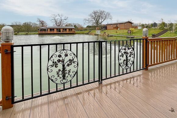 Grebe Lodge - Caistor Lakes Lodges, Caistor, Market Rasen