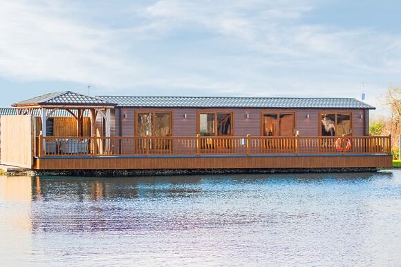 Pelican Lodge - Caistor Lakes Lodges, Caistor, Market Rasen