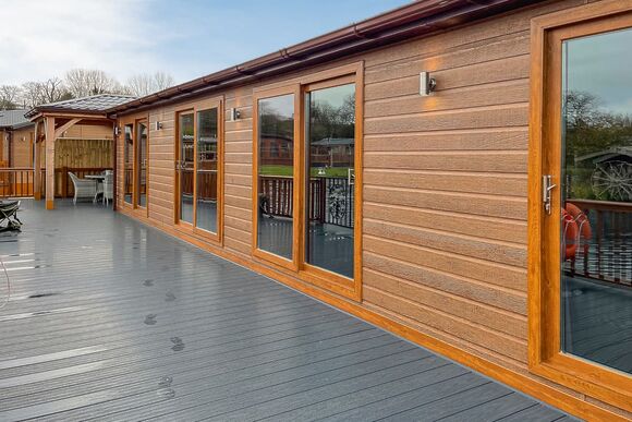 Shearwater Lodge - Caistor Lakes Lodges, Caistor, Market Rasen