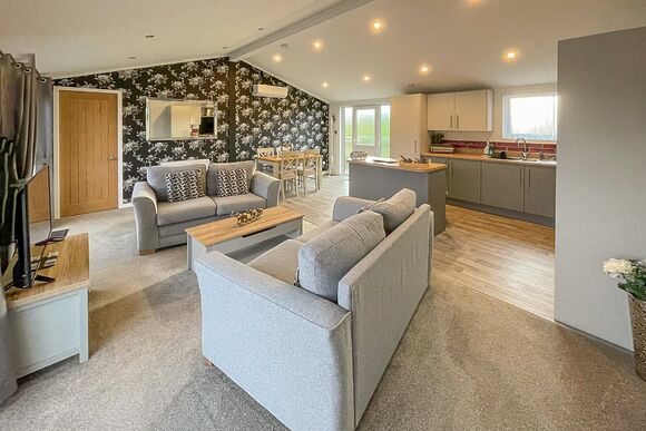 Shearwater Lodge - Caistor Lakes Lodges, Caistor, Market Rasen