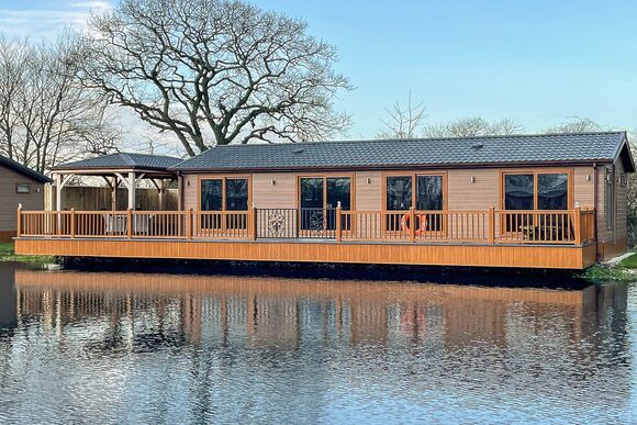 Wagtail Lodge - Caistor Lakes Lodges, Caistor, Market Rasen
