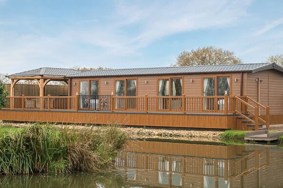 Eider Lodge - Caistor Lakes Lodges, Caistor, Market Rasen