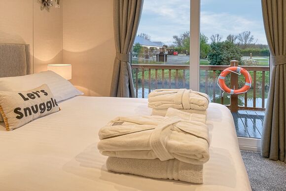 Eider Lodge - Caistor Lakes Lodges, Caistor, Market Rasen