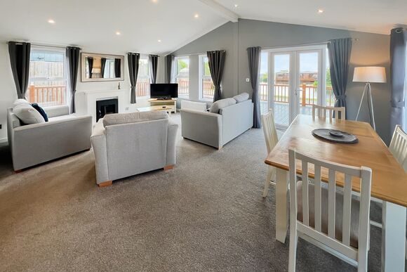 Lapwing Lodge - Caistor Lakes Lodges, Caistor, Market Rasen