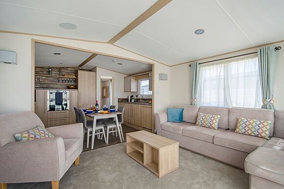 Platinum 2 Caravan with Decking sleeps 4 - Carlton Meres Holiday Park, Saxmundham