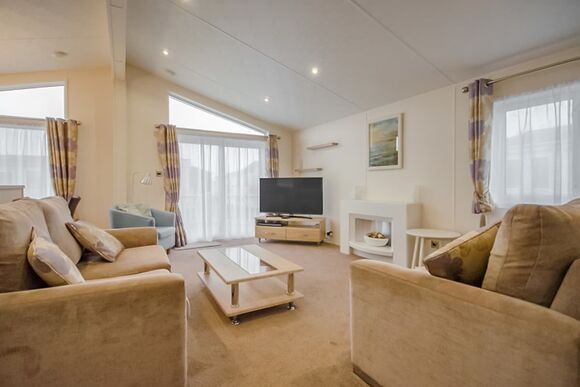 Gold  Lodge 3 - Carlton Meres Holiday Park, Saxmundham