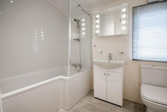 Gold  Lodge 3 - Carlton Meres Holiday Park, Saxmundham