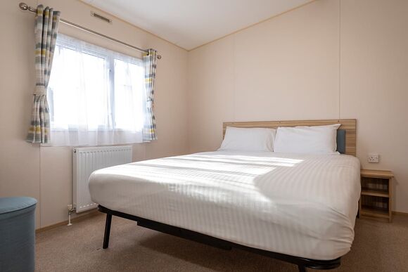 Gold  2 Caravan with Decking (Pet) Sleeps 4 - Carlton Meres Holiday Park, Saxmundham