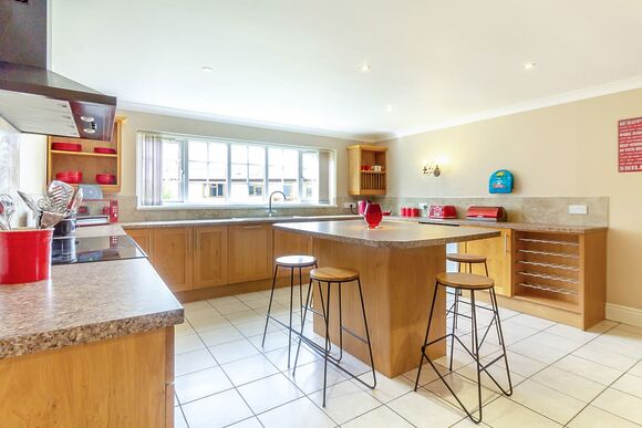 The Stables Cottage - Camper UK Leisure Park, Swinethorpe, Nr Lincoln