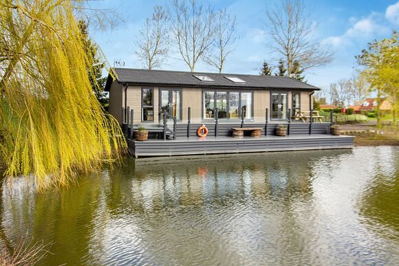 Oyster Catcher - Camper UK Leisure Park, Swinethorpe, Nr Lincoln