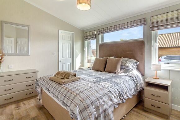 Kestrel - Camper UK Leisure Park, Swinethorpe, Nr Lincoln