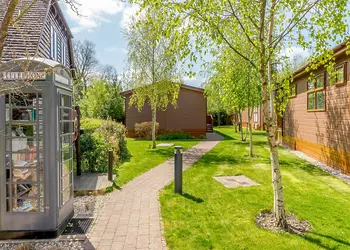 Canterbury Reach Lodge Retreat, Canterbury