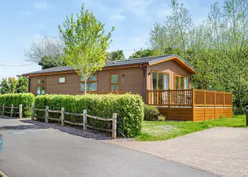 Canterbury Reach Lodge Retreat, Canterbury