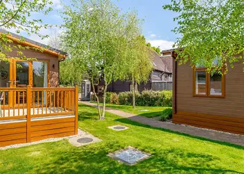 Canterbury Reach Lodge Retreat, Canterbury