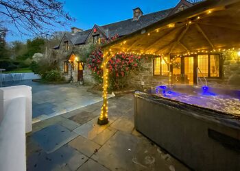 Old Millers Cottage - Cardigan Bay Holiday Park, St Dogmaels, Pembrokeshire