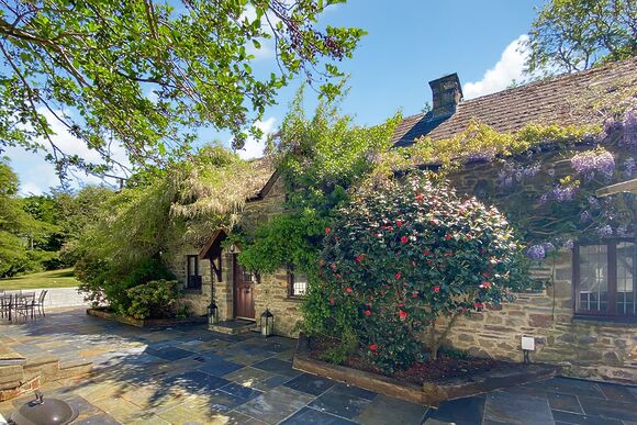 Old Millers Cottage - Cardigan Bay Holiday Park, St Dogmaels, Pembrokeshire