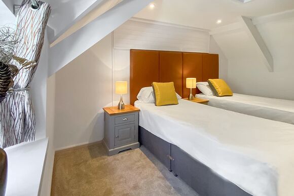 Old Millers Cottage - Cardigan Bay Holiday Park, St Dogmaels, Pembrokeshire