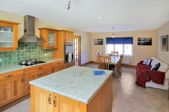 The Smugglers Cottage - Cardigan Bay Holiday Park, St Dogmaels, Pembrokeshire