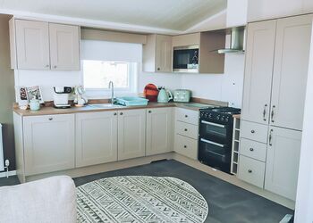 Bluebird Lodge - Castle Brake Holiday Park, Woodbury