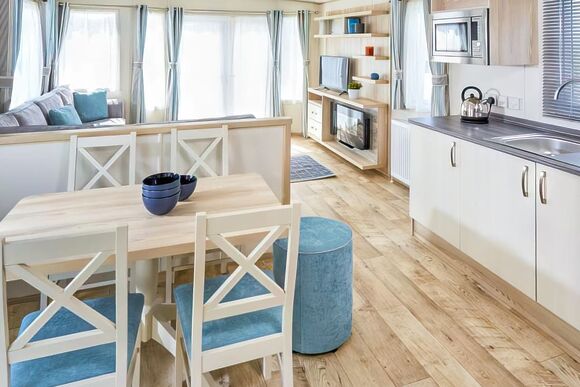 Acorn 3 - Castle Brake Holiday Park, Woodbury