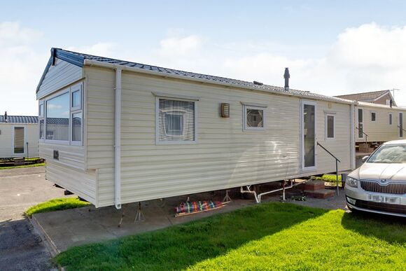 Castaways Oyster 6 (Pet) - Castaways Holiday Park, Bacton-on-Sea