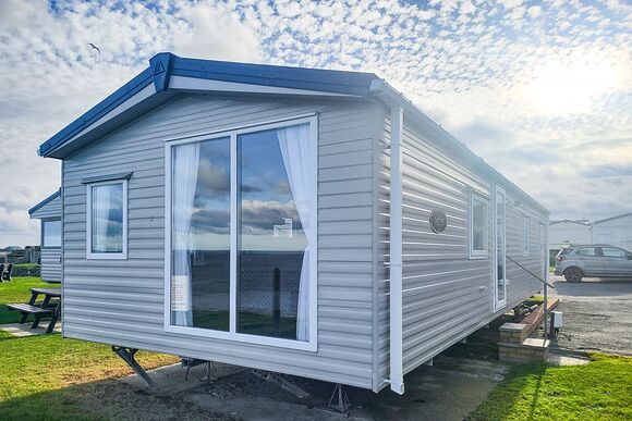 Castaways Oyster 6 (Pet) - Castaways Holiday Park, Bacton-on-Sea