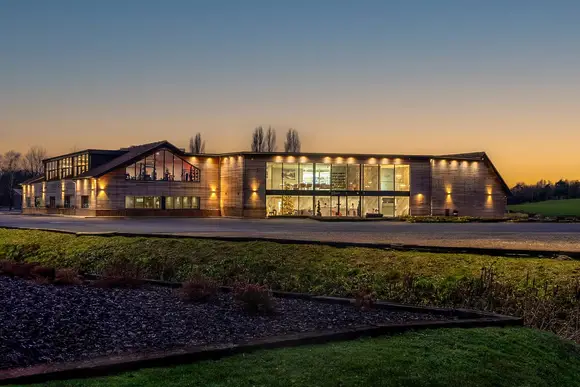 Cambridge Country Club Lodge Retreat, Cambridge