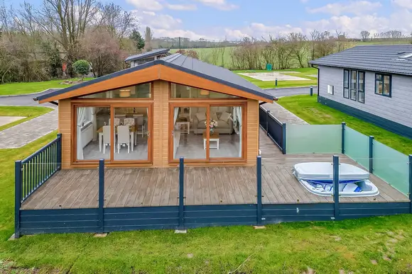 Cambridge Country Club Lodge Retreat, Cambridge