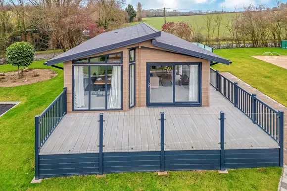 Cambridge Country Club Lodge Retreat, Cambridge