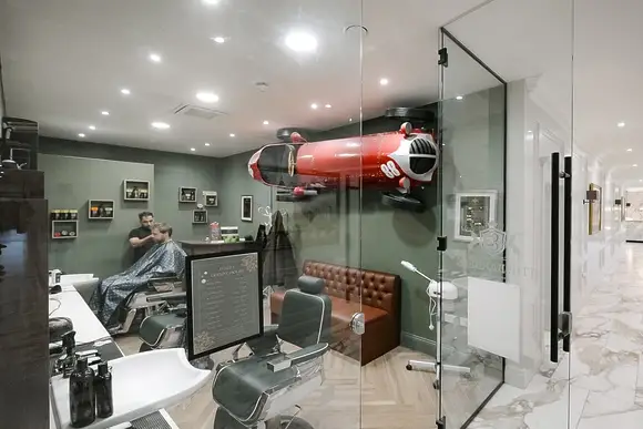 Cambridge Country Club Lodge Retreat, Cambridge