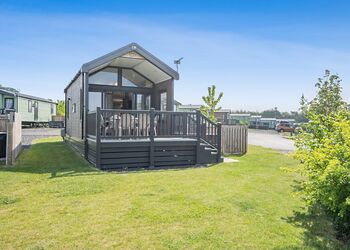 Baird&rsquo;s Chalet - Coldstream Holiday Park, Coldstream