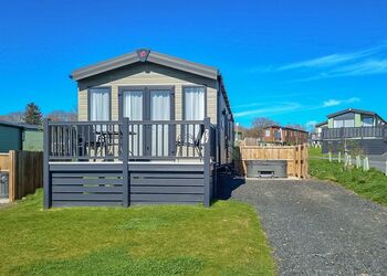 Cheviot Retreat2 Bedroom - Coldstream Holiday Park, Coldstream
