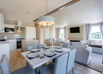 Edmonton Lodge - Coldstream Holiday Park, Coldstream